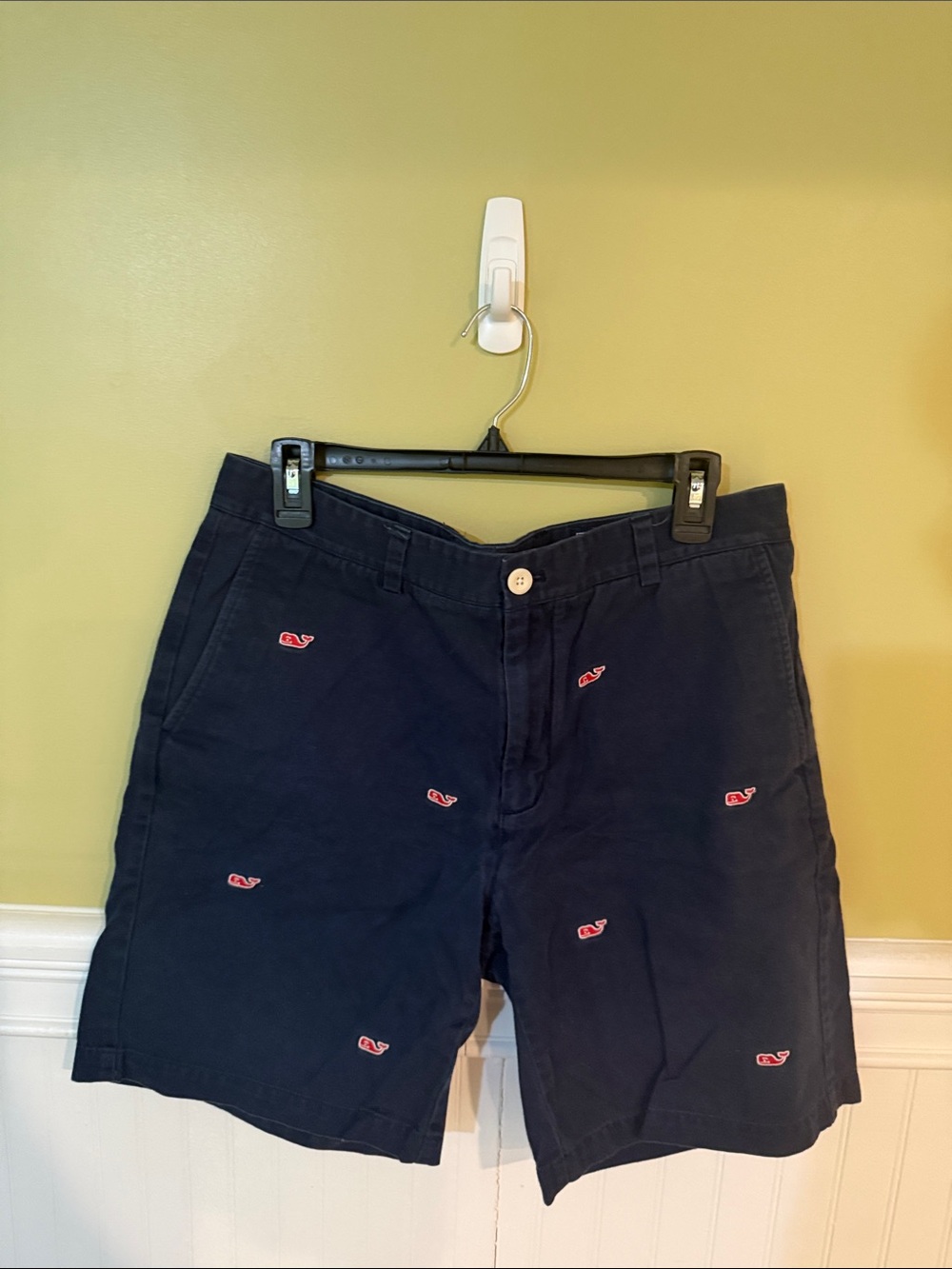 Men's Size 34W Vineyard Vines Navy Shorts with Red Whale Embroidery